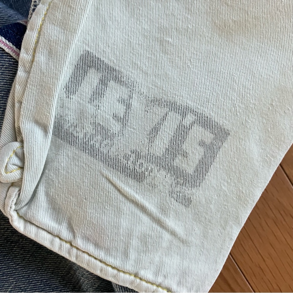Levi's Light Blue Denim Jeans with Brown Label - Picture 10 of 16